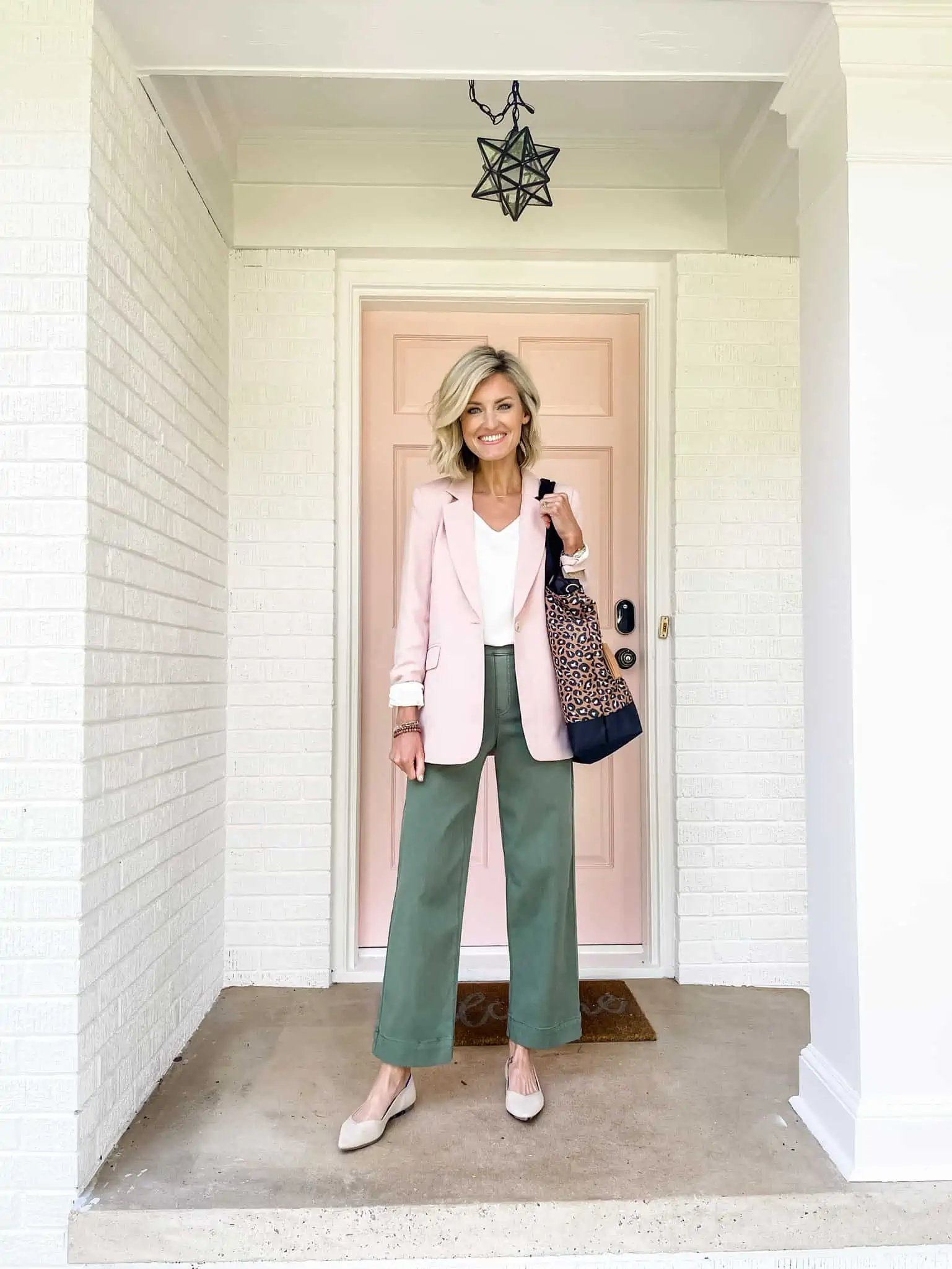 30+ Teacher Outfit Ideas for Your Most Stylish School Year Yet ...