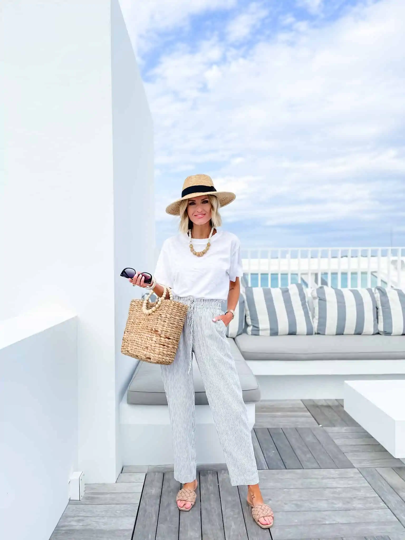 15 Outfit Ideas for Your Next Beach Vacation - Loverly Grey