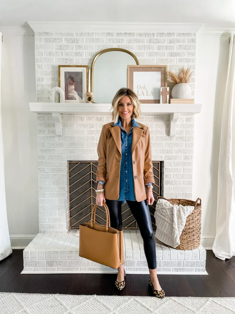 Brown Leather Crossbody Bag with Flare Pants Outfits (3 ideas & outfits)